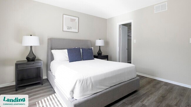 Building Photo - 3450 Manor Dr