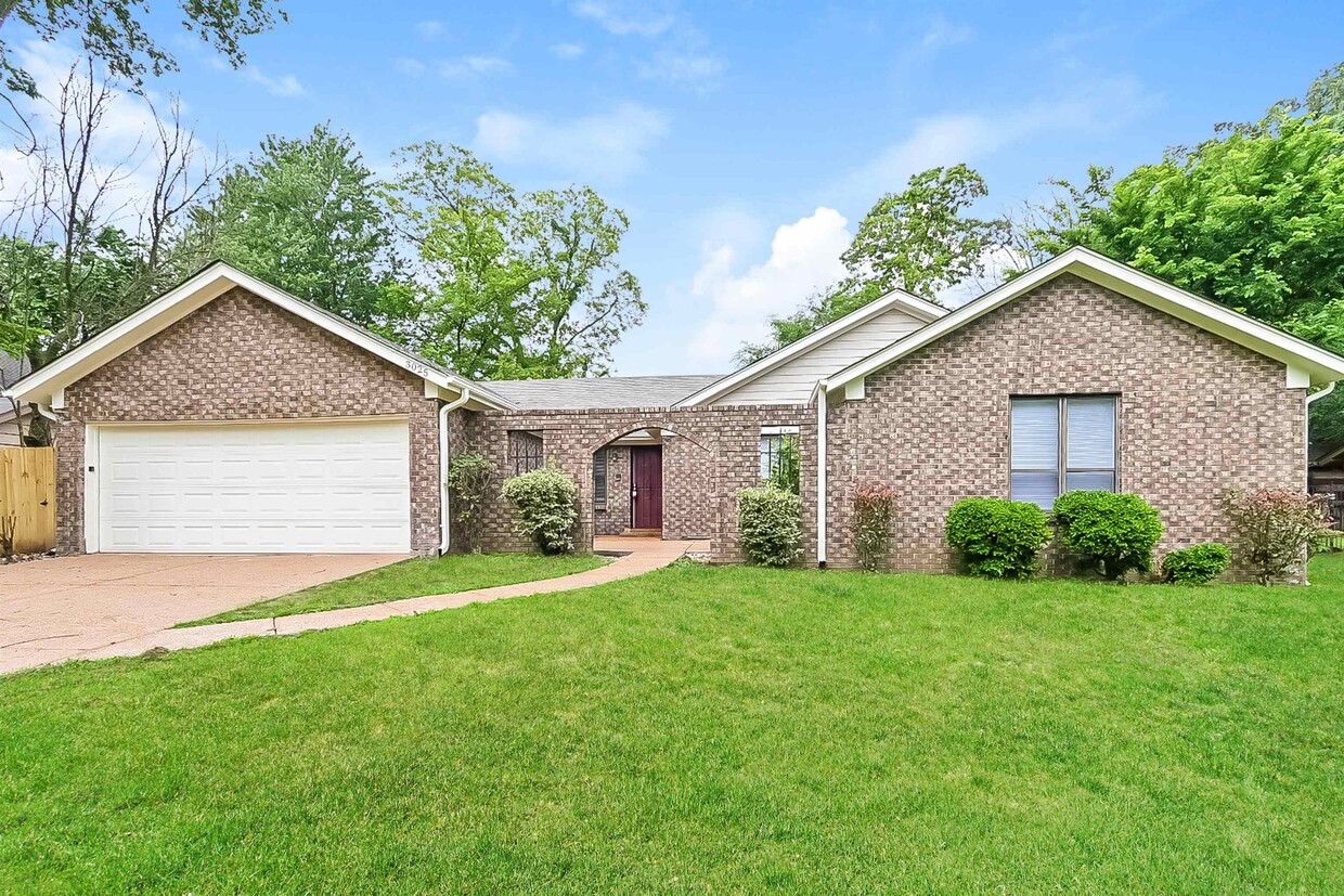 Foto principal - 3025 Wood Thrush Dr
