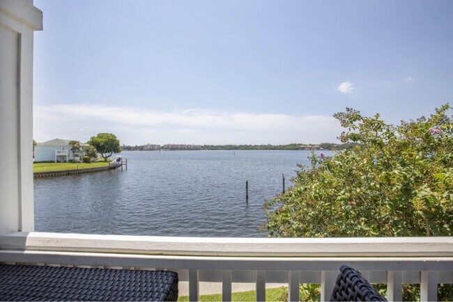 Building Photo - 4805 Cobia Dr SE