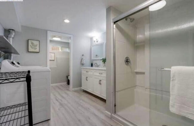 Building Photo - 25705 Westview Way