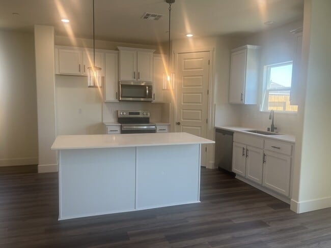 Building Photo - 7137 Capital Reef Dr