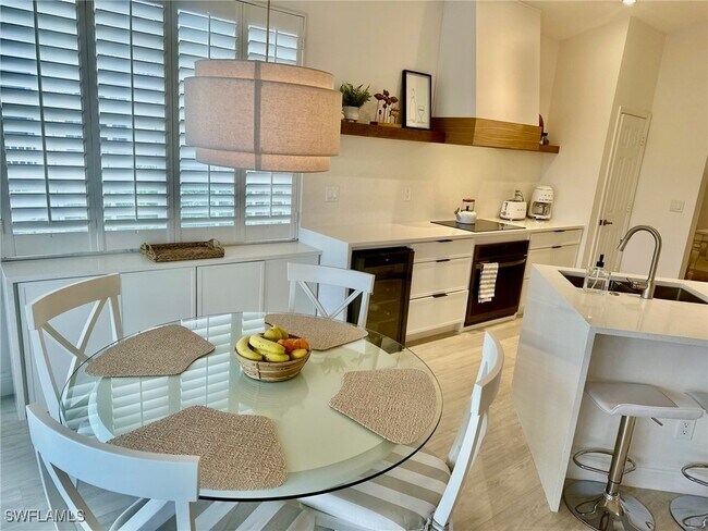 Foto del edificio - 4510 Riverwatch Dr