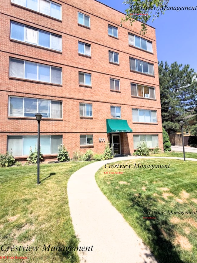 Building Photo - 511 E 1st Ave