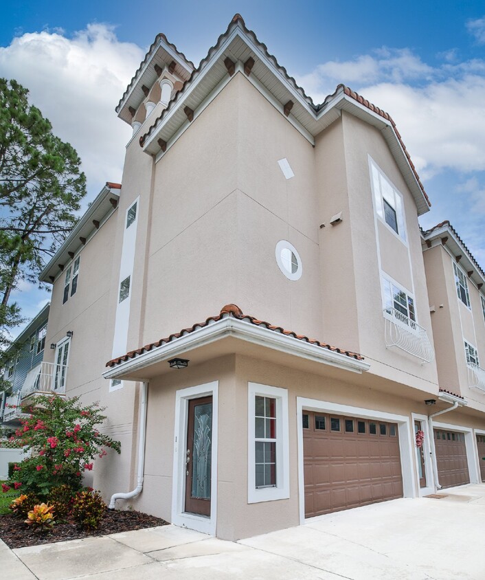 Foto principal - "Spacious & Stylish 3-Bed Oasis in Tampa w...