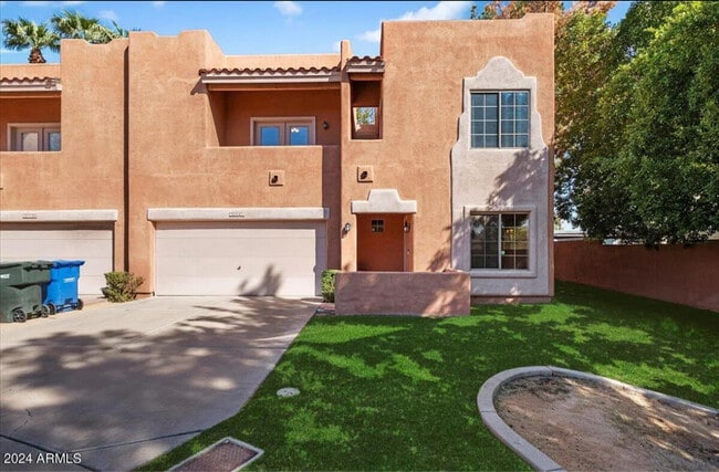 Building Photo - 3731 E Mitchell Dr