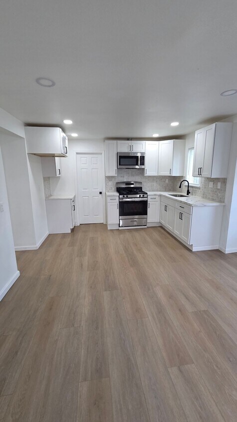 Foto principal - 149 W Lane Ave