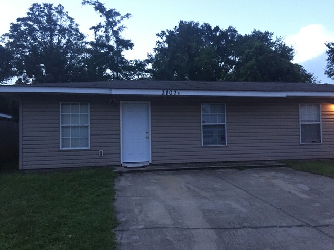 Front Side A - 3107 E 2nd Plz