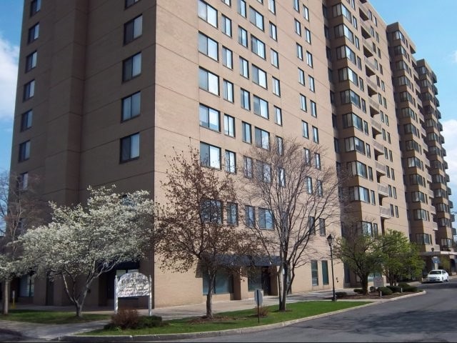 Madison Towers - Apartments in Syracuse, NY | Apartments.com