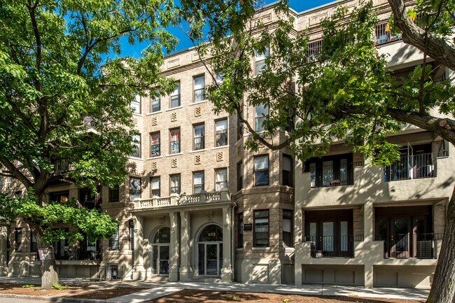 Foto del edificio - 1135 Commonwealth Ave