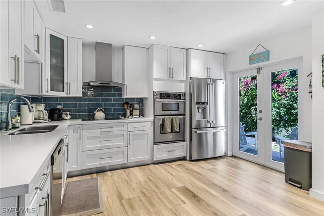 Foto del edificio - 724 100th Ave N