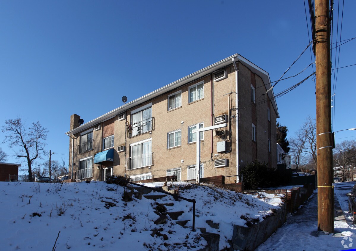 Primary Photo - 4425 A St SE