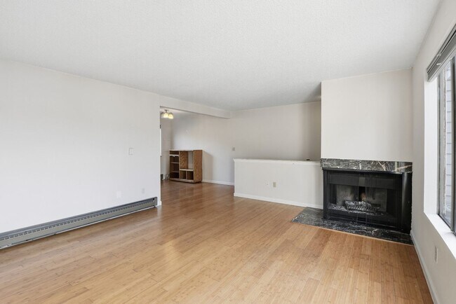 Foto del edificio - 2Bd/1.5Ba Bellevue Townhouse