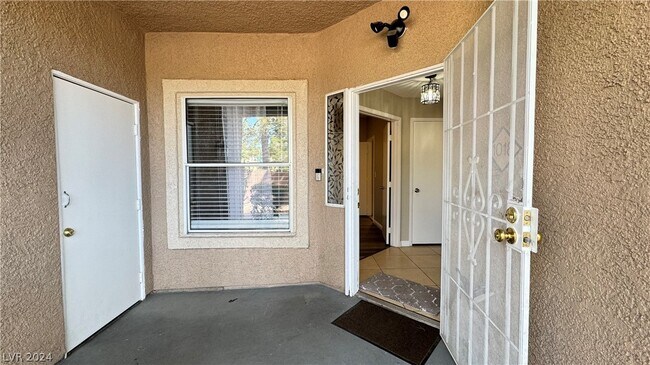 Building Photo - 5125 W Reno Ave