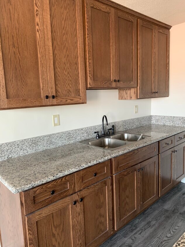 Foto principal - 1607 W 208th St