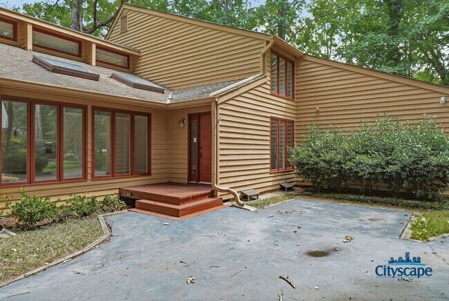 Foto del edificio - Swanky Brandermill Contemporary Home available NOW