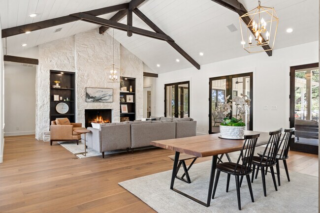 Building Photo - 580 Spanish Oak Trail