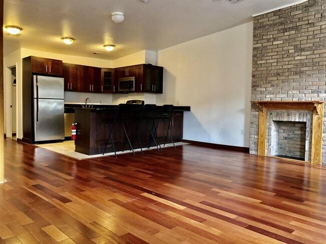 Building Photo - 234 2nd St