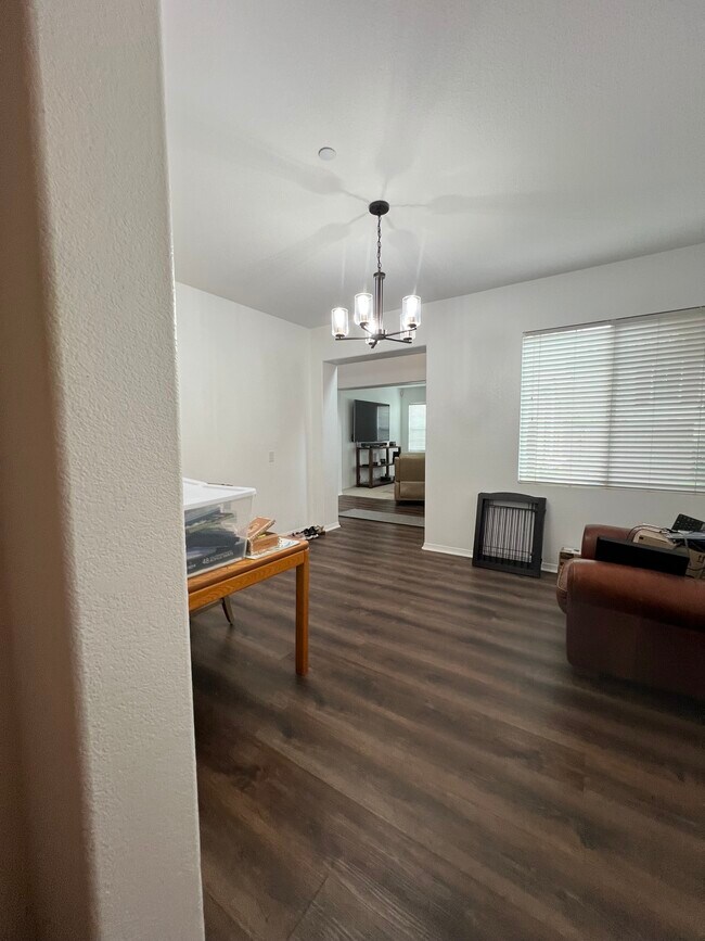 Building Photo - 5563 Nanday Ct