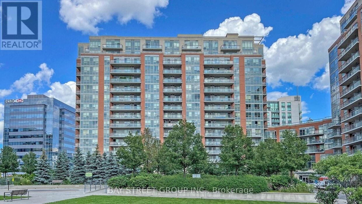 Primary Photo - H-60-960 S Town Centre Blvd