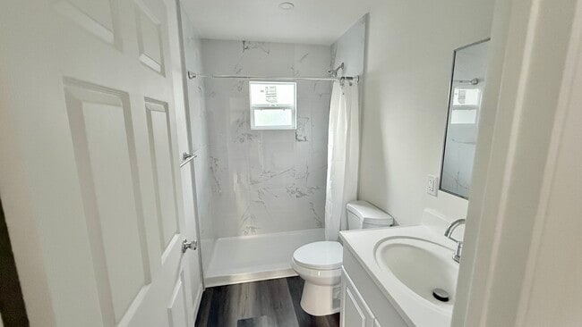 Building Photo - 702 Walnut St