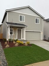 Building Photo - 1113 16th Dr