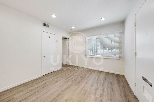 Foto del edificio - 2832 Summit St