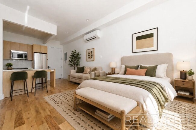 Studio Residences with Modern Finishes in Prime Bed-Stuy - Studio Residences with Modern Finishes in Prime Bed-Stuy Townhome