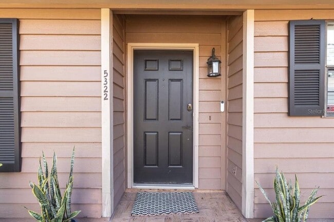 Foto del edificio - 5322 Bradbury Ct