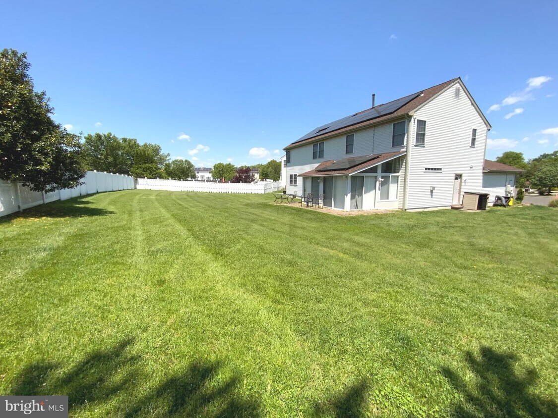 8 Emerald Ct, Sicklerville, NJ 08081 House Rental in Sicklerville, NJ