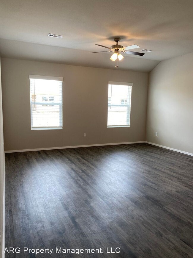 Building Photo - 3 br, 2 bath House - 8216 Regency Way