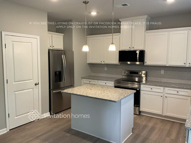 Foto del edificio - 117 Arborwood Way