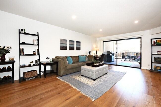 Foto del edificio - 1633 S Bentley Ave