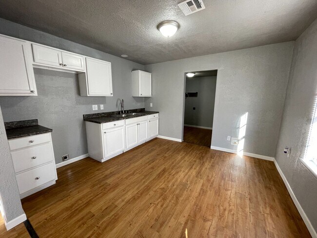 Building Photo - 1153 Windemere Ave