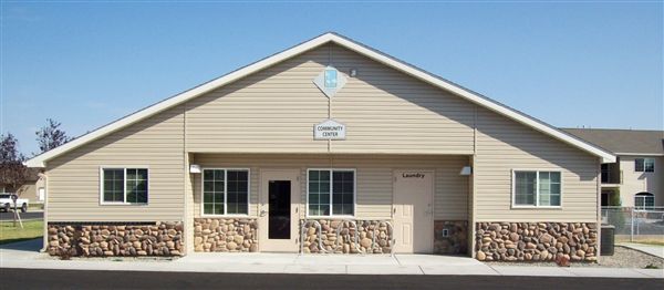 Primary Photo - 156 Meadowview Ln