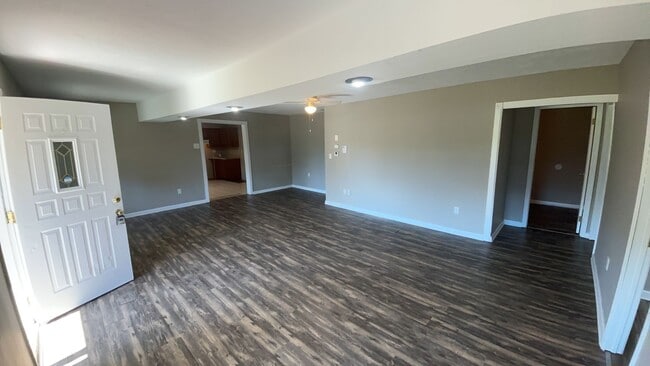 Building Photo - 637 Homecrest Ave