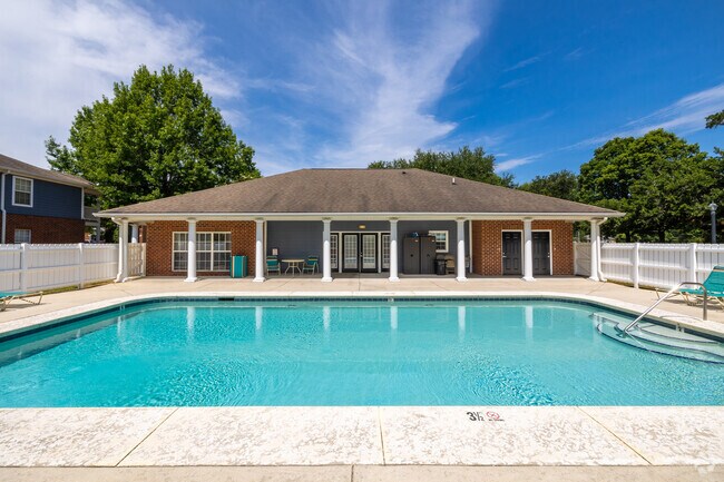 Piscina - Shellbrooke Pointe Apartments