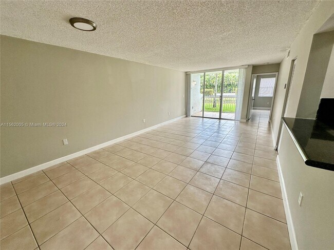 Foto del edificio - 4767 NW 97th Ct