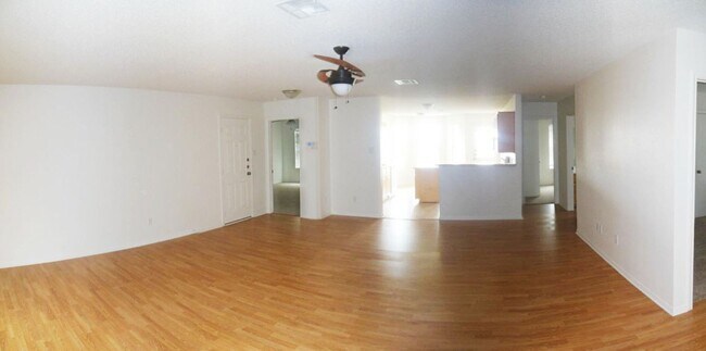 Building Photo - 4600 Hank Dr