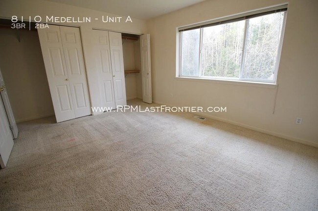 Building Photo - 3 bedroom in Anchorage AK 99507