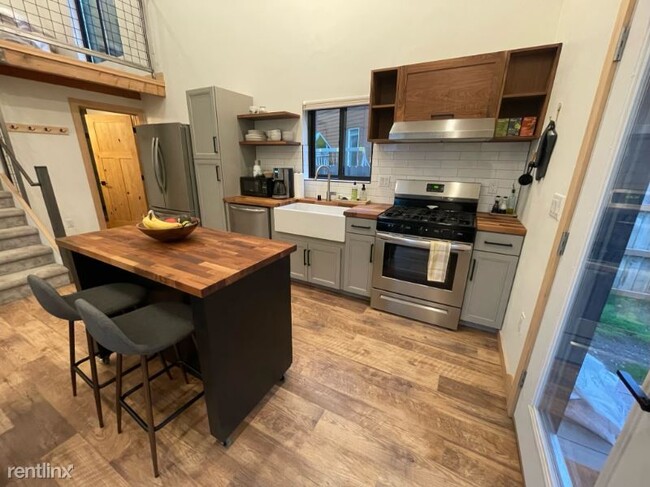 Foto del edificio - 2 br, 1 bath House - 6402 Quiet Cir
