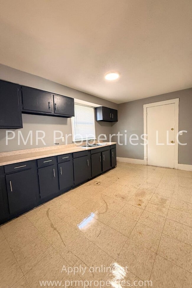 Foto del edificio - 4 Bedrooms / 1.5 Bathrooms House