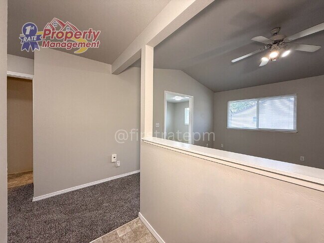 Foto del edificio - 5683 W Dorian Ln