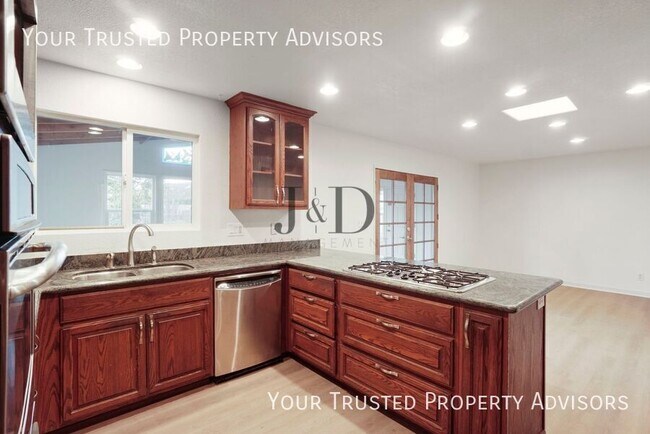 Building Photo - 151 Bonita Pl