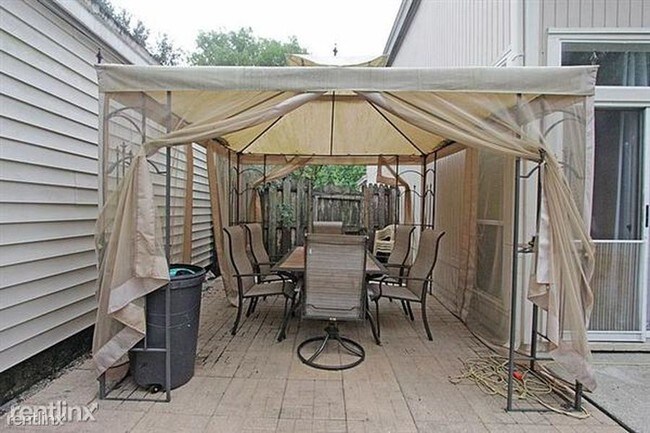 Foto del edificio - 8036 Macaulay Ct