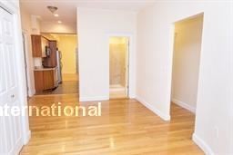 Building Photo - 3 br, 2 bath  - 154 Newbury St