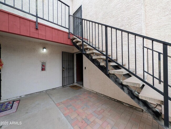 Photo - 4211 E Palm Ln Apartment