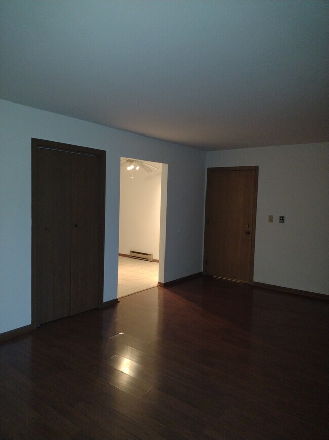 Foto del edificio - 613 Dean Dr
