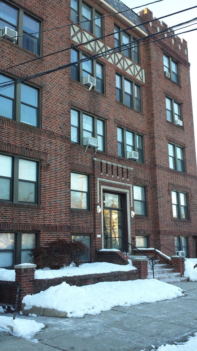 715 Avenue C Ave Unit 16, Bayonne, NJ 07002 Apartments in Bayonne, NJ