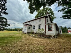 Building Photo - 458 Howell St