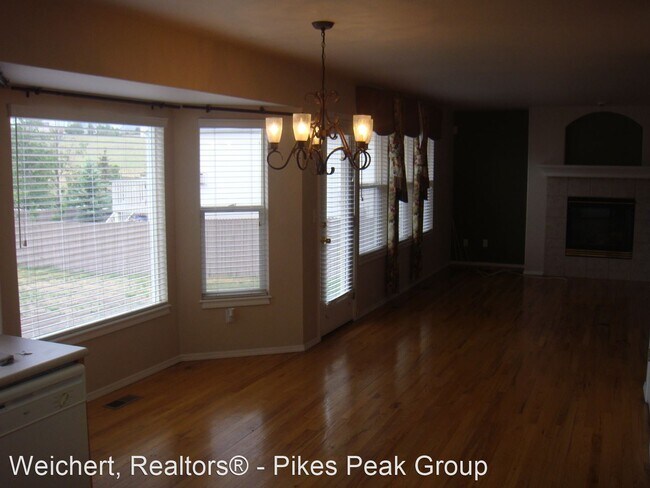 Foto del edificio - 5 br, 3.5 bath House - 3163 Greenmoor Court